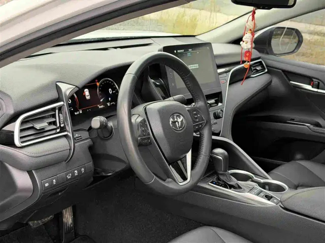 Toyota Camry — Фото автомобиля 11