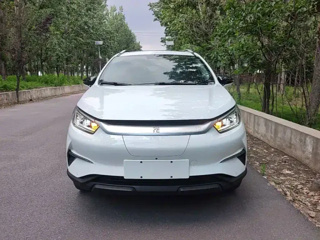 BYD Yuan Pro — Фото автомобиля 2