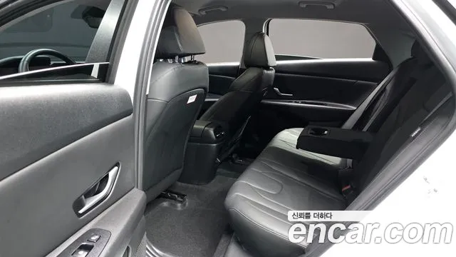 Hyundai Avante — Фото автомобиля 11