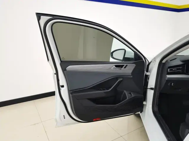 Volkswagen Sagitar — Фото автомобиля 7