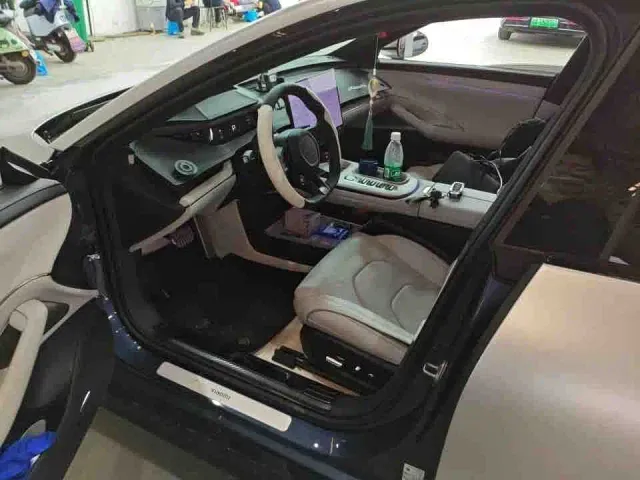 Xiaomi SU7 — Фото автомобиля 5