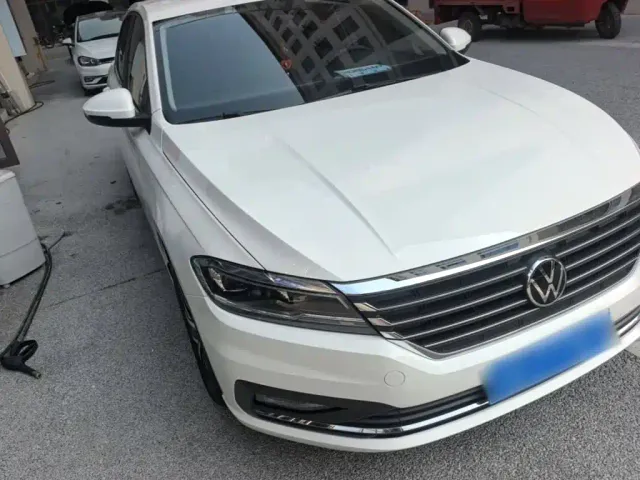 Volkswagen Lavida — Фото автомобиля 3