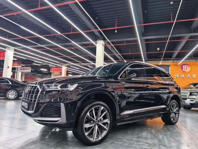 Фотография автомобиля — Audi Q7