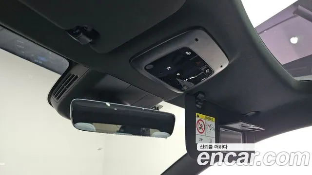 Volvo EX30 — Фото автомобиля 23