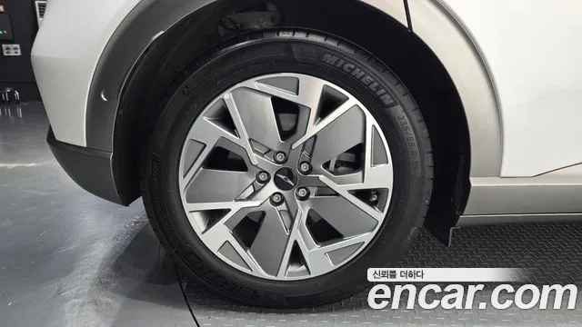 Genesis GV60 — Фото автомобиля 5