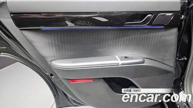 Hyundai Grandeur GN7 — Фото автомобиля 14