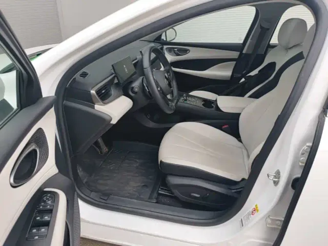 BYD Seal 05 DM-i — Фото автомобиля 15