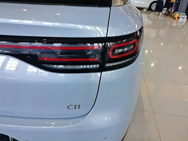 Leapmotor C11 — Фото автомобиля 7