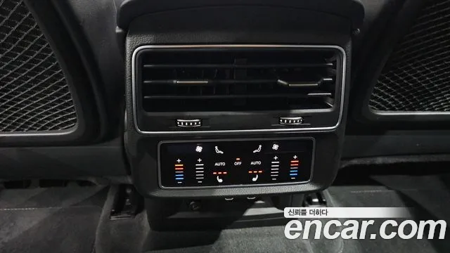 Audi Q8 55 TFSI quattro Premium — Фото автомобиля 19