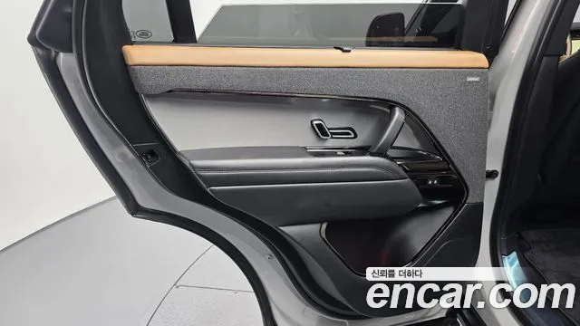 Land Rover Range Rover Sport — Фото автомобиля 16