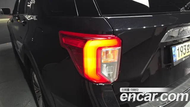 Ford Explorer — Фото автомобиля 18