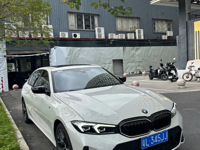 BMW 3 Series — Фото автомобиля 3