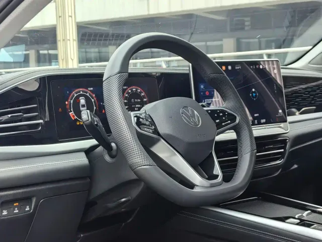 Volkswagen Passat — Фото автомобиля 12