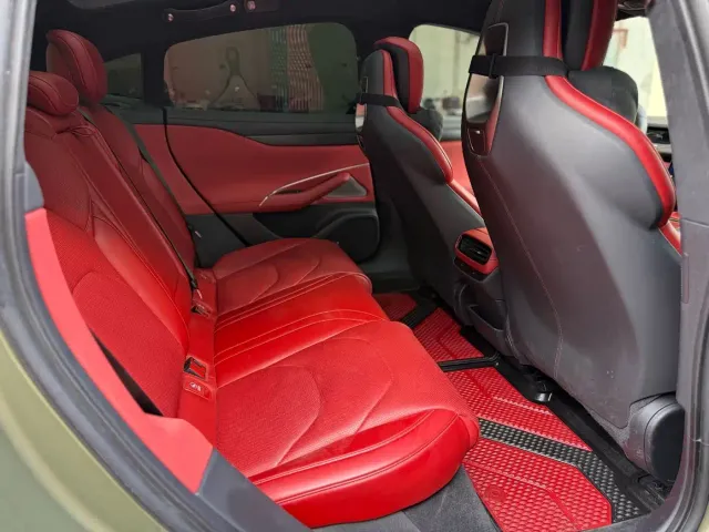 Xiaomi SU7 — Фото автомобиля 6