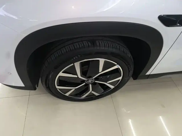 BYD Song L DM-i — Фото автомобиля 22