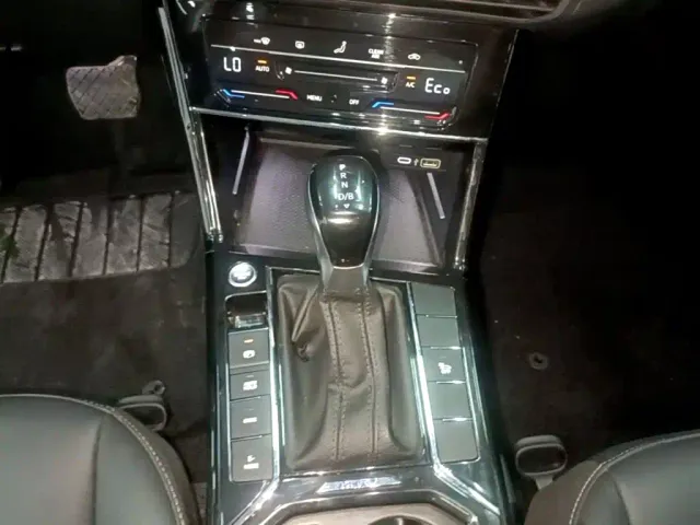 Volkswagen Passat — Фото автомобиля 13