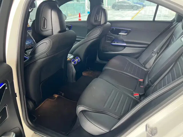 Mercedes-Benz C-Class — Фото автомобиля 6