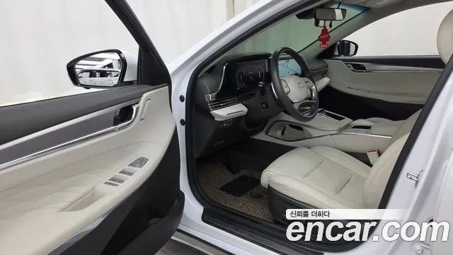 Hyundai Grandeur — Фото автомобиля 10