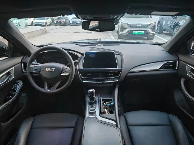 Cadillac CT5 — Фото автомобиля 7
