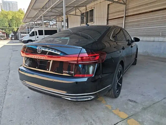 Volkswagen Passat — Фото автомобиля 6
