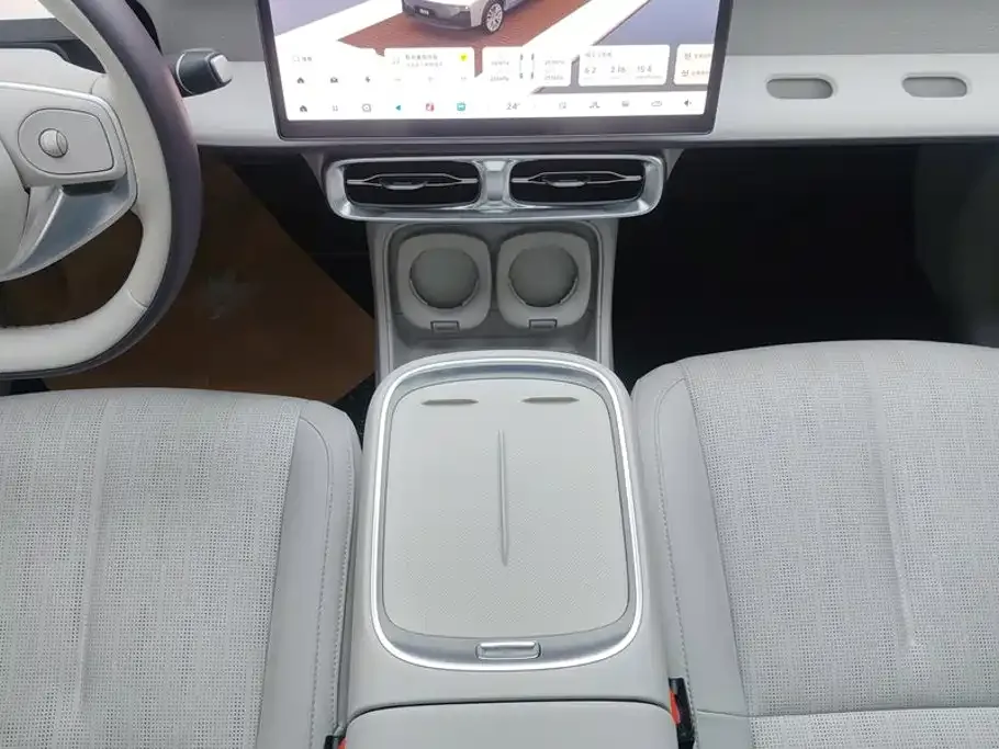 Leapmotor Leapmotor B10 2025 510 Joy Edition — Фото автомобиля 16
