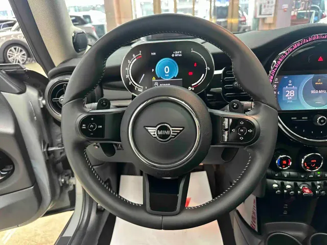 MINI Hatch — Фото автомобиля 10