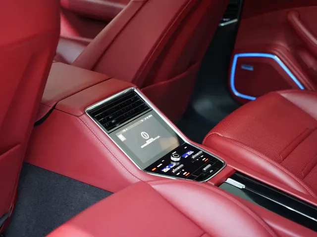 Porsche Panamera — Фото автомобиля 19