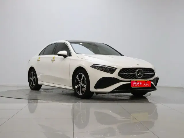 Mercedes-Benz A-Class — Фото автомобиля 3