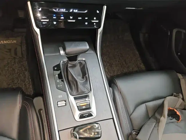Changan CS75 — Фото автомобиля 5