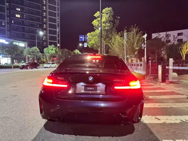 BMW 3 Series — Фото автомобиля 9