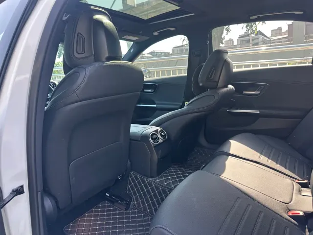 Mercedes-Benz C-Class — Фото автомобиля 8