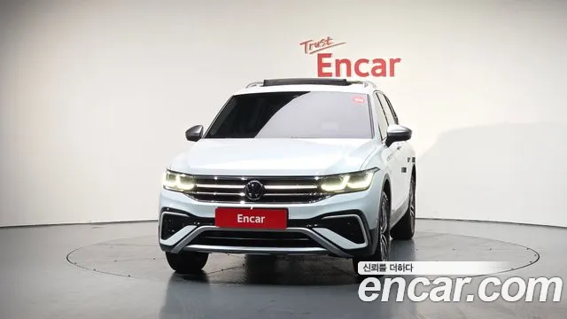 Volkswagen Tiguan — Фото автомобиля 3