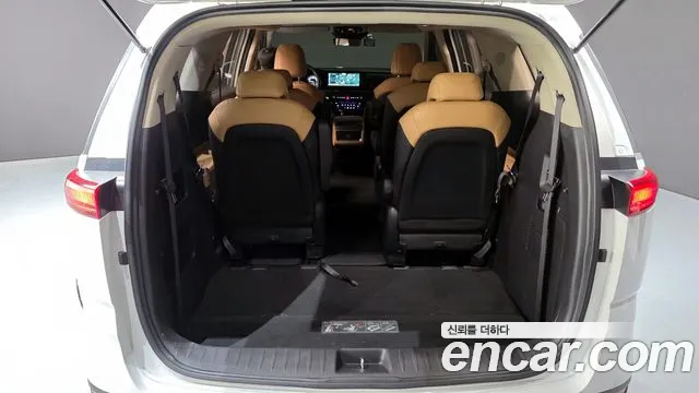 Kia Canival Carnival 4 поколение 9 мест Prestige — Фото автомобиля 20