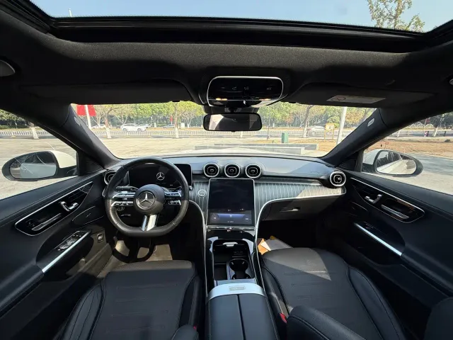 Mercedes-Benz C-Class — Фото автомобиля 12