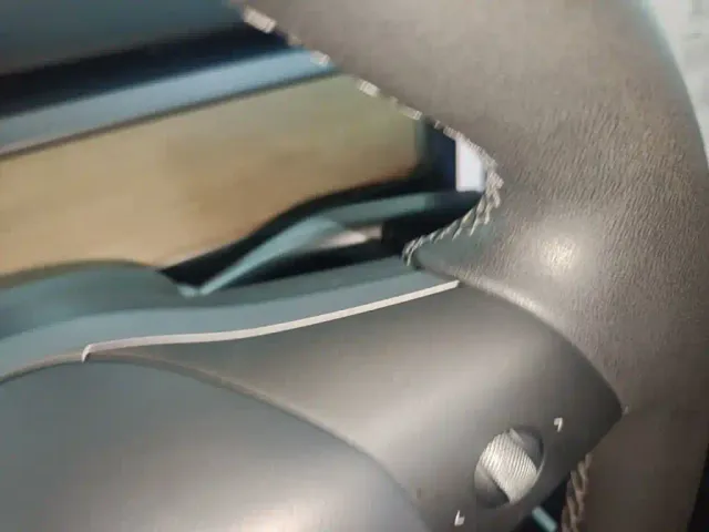 Tesla Model Y — Фото автомобиля 13