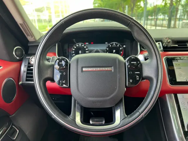 Land Rover Range Rover Sport — Фото автомобиля 17