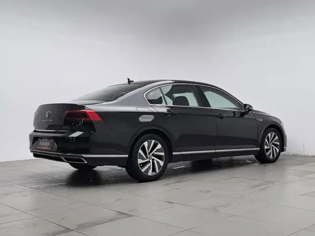 Volkswagen Magotan GTE Plug-in Hybrid 2022 GTE Luxury — Фото автомобиля 2