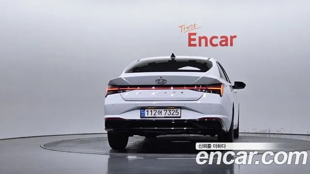 Hyundai Avante CN7 — Фото автомобиля 4