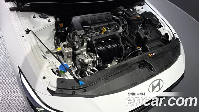 Hyundai Avante CN7 — Фото автомобиля 9