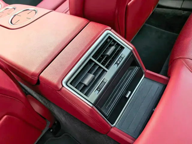 Porsche Panamera — Фото автомобиля 11