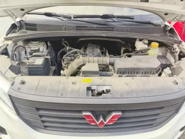 Wuling Hongguang Plus — Фото автомобиля 9