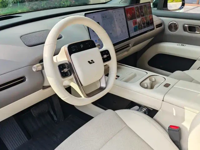 Li Auto i6 — Фото автомобиля 12