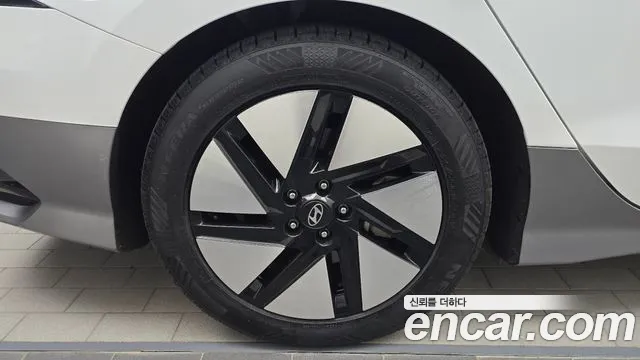 Hyundai Ioniq 6 — Фото автомобиля 5