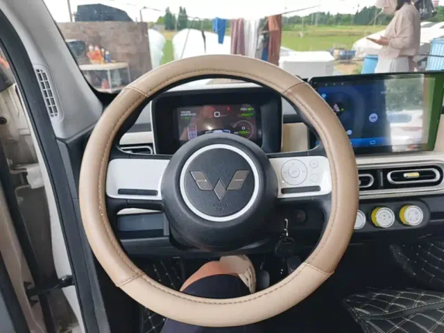 Wuling Hongguang Mini EV — Фото автомобиля 10