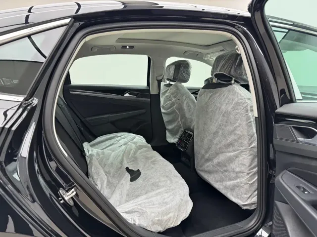 Volkswagen Passat — Фото автомобиля 17