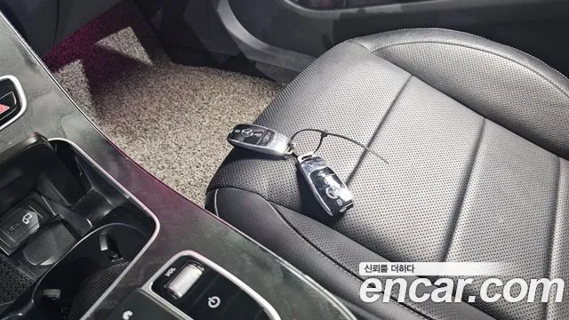 Mercedes-Benz E-Class — Фото автомобиля 15