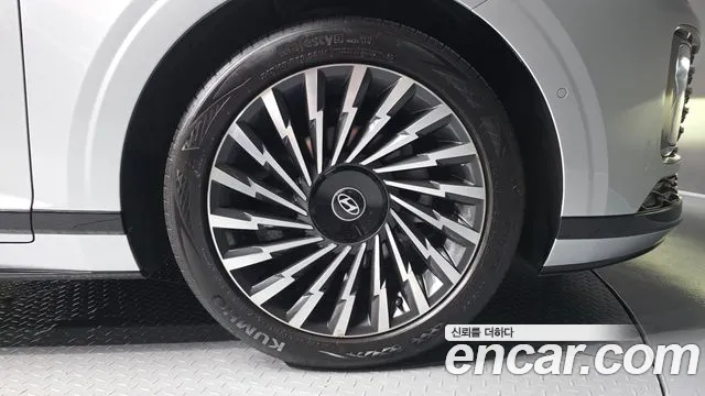 Hyundai Grandeur GN7 — Фото автомобиля 6