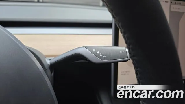 Tesla Model Y — Фото автомобиля 12