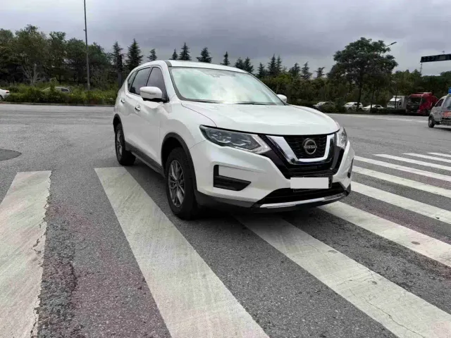 Nissan X-Trail — Фото автомобиля 3