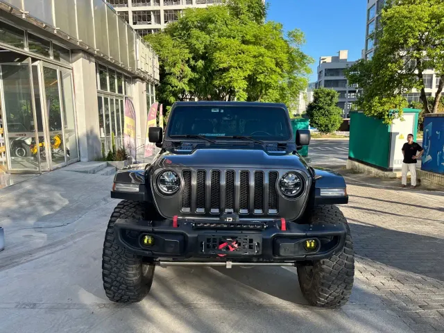 Jeep Gladiator — Фото автомобиля 2